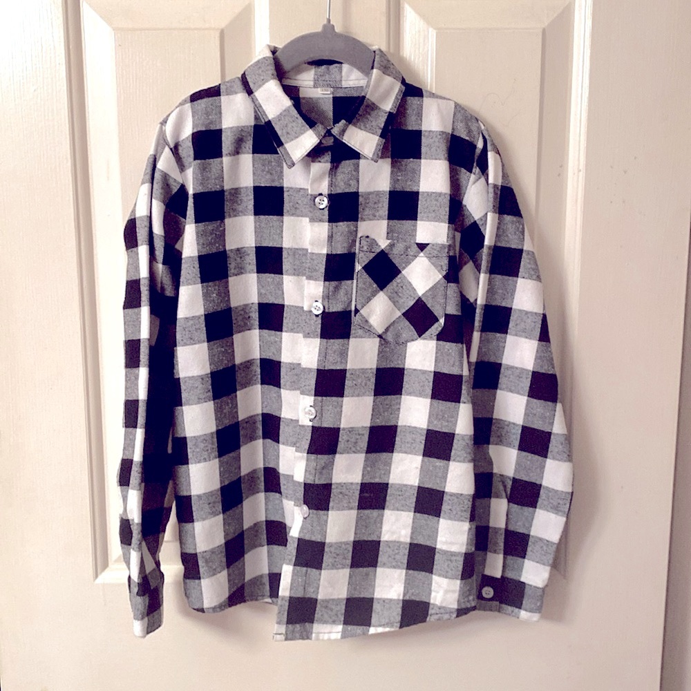 Adorable Boys Black and White light weight flannel shirt.  size 150.